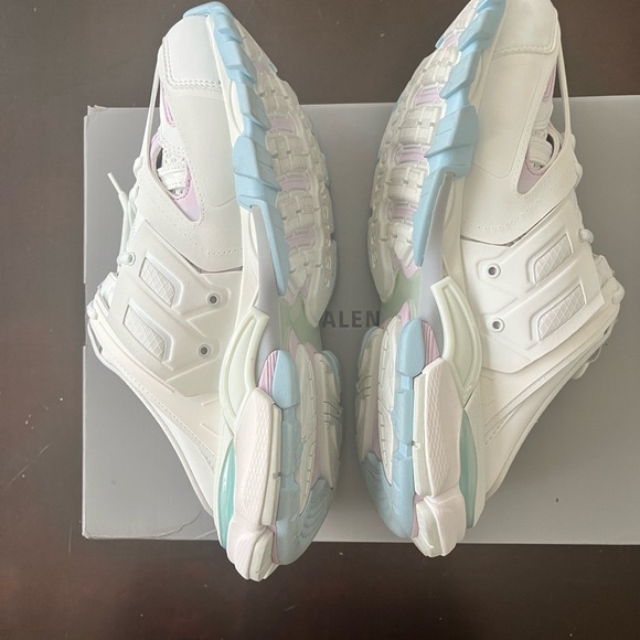 New in Box Balenciaga sneaker mules - Picture 3 of 5